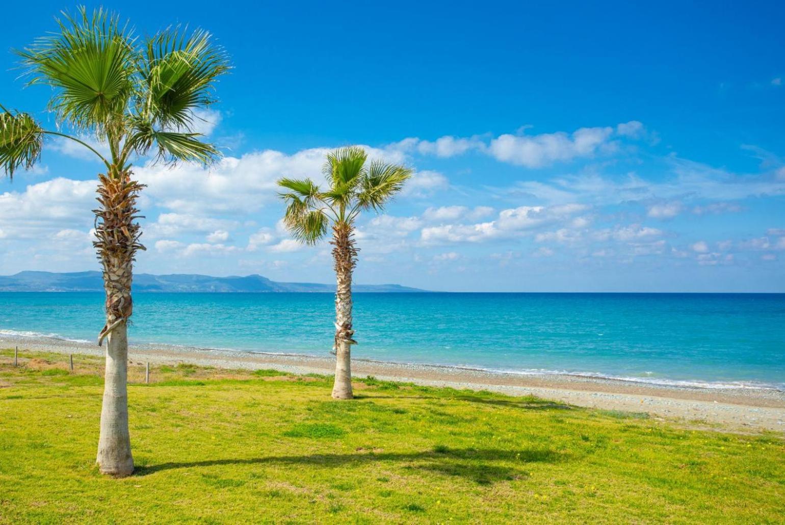 Sun Beach Villa Tria Polis Buitenkant foto