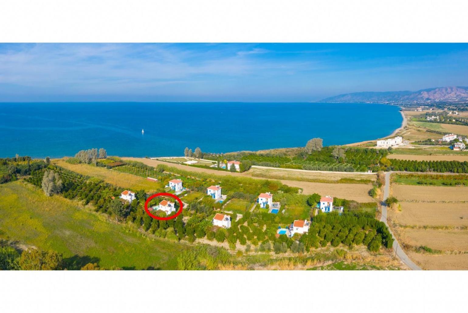 Sun Beach Villa Tria Polis Buitenkant foto