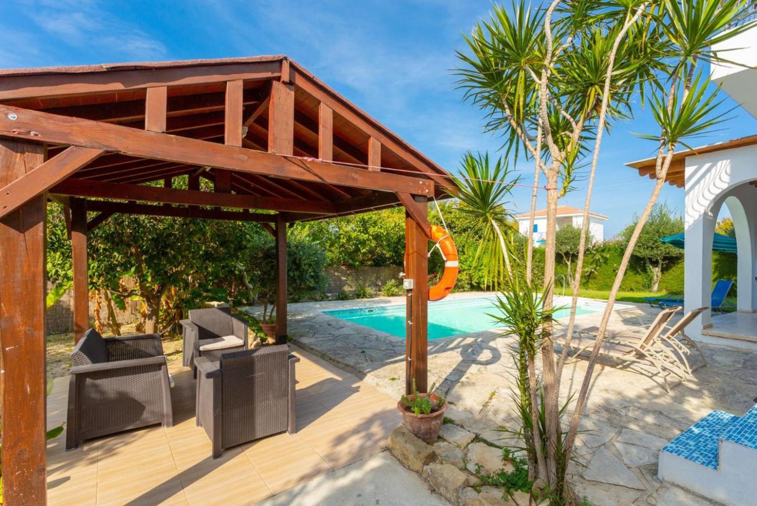 Sun Beach Villa Tria Polis Buitenkant foto
