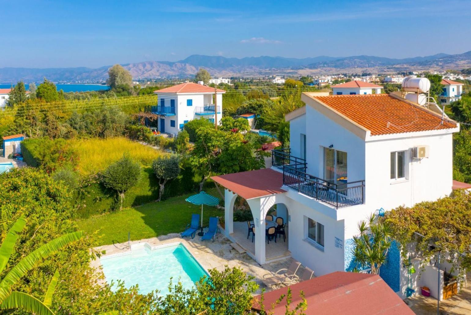 Sun Beach Villa Tria Polis Buitenkant foto